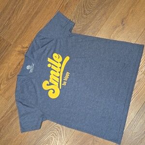 BE HIPPY graphic tshirt.   #6130